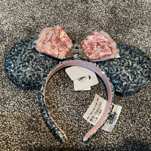 Disneyland Paris Parks Mickey Ears - Picture 1 of 2